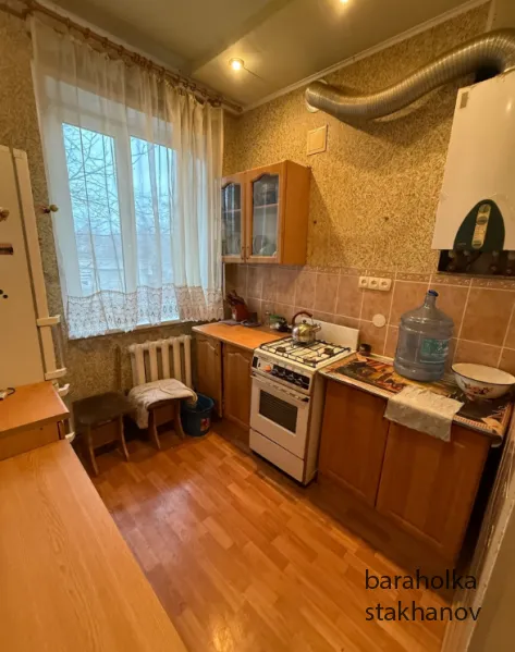 ПРОДАМ 3-х КОМНАТНУЮ КВАРТИРУ+ГАРАЖ